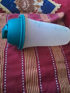 Tupperware Shipper
