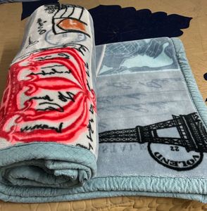 Paris-Themed Soft Throw Blanket single bed