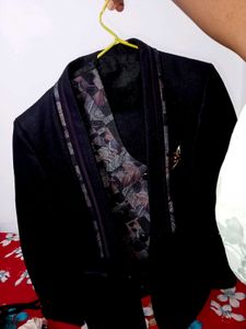 Stylish Men&#39;s Suit &amp; Blazer