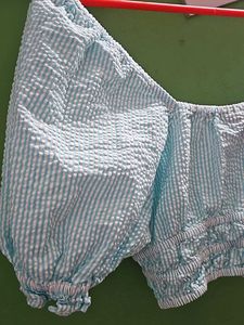 Trendy New Crop Top With Balloon Sleeve