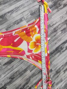 Floral Bikini Bottom 🧡