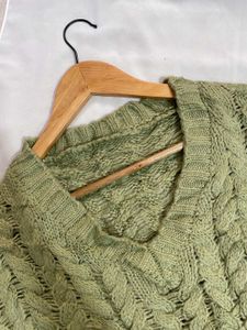 B2G2 🎁 Oversized Green Knit Cropped Sweater E