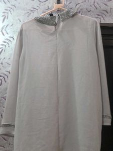 Elegant Grey Tunic with Beaded Details ✨| Preloved