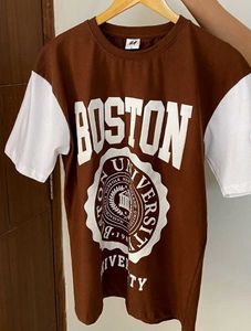 Boston University t-shirt, &amp; Is Unisex
