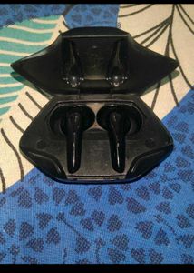 Gaming Earbuds!!! Month old!3!!Best gamin