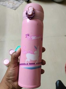 Water bottle, plates