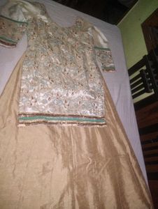 Beautyful Skirt With Stylish Kurti