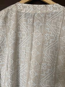 Global Desi Embroidered Neck Kurta ( L)