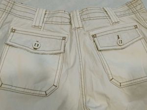 Stylish &amp; Comfy Knee-Length Shorts