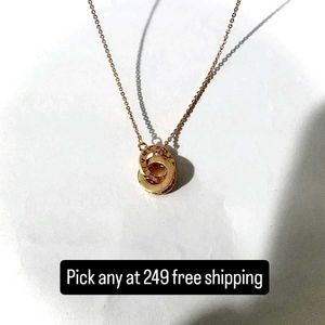 Rose Gold Interlocking Circle Necklace