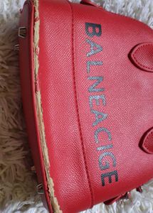 red mini purse
