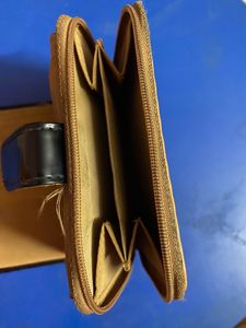 Women’s Wallet Preloved