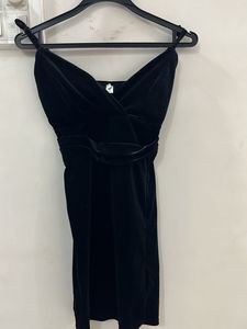 Elegant Black Velvet Mini Dress