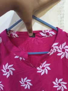 Pink Floral Print Kurti