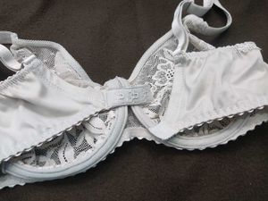 Elegant White Lace Bra 🔥