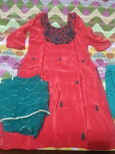 Thread Work Silk Suit