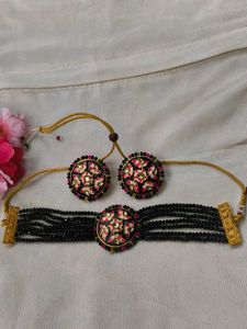 Statement Kundan Necklace &amp; Earring Set