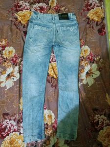 Stylish Distressed Patch Jeans