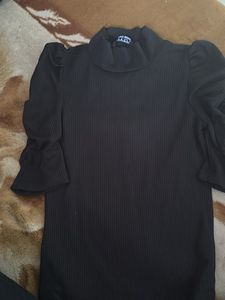 Ribbed Puff Sleeve Top