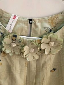 Green Flower Top