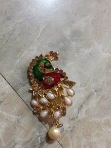 Sareepin And Crown