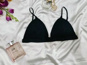 🇳🇿💫💕Simple Black Bralette