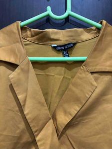 brand Elegant Mustard Top never used