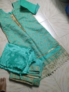 Wedding Elegant Embroidered Kurta Set