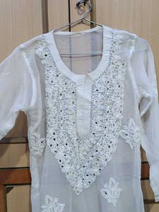 White Embroidered Kurta