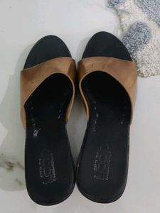 Stylish Brown Leather Slides