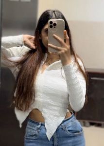 white top🤍