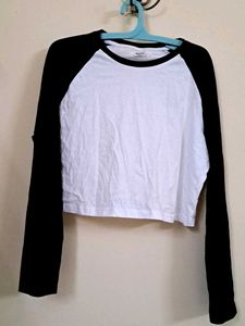 Black & White Cropped Raglan Top