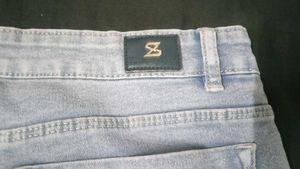 Light Wash Cargo Jeans - Wide Leg