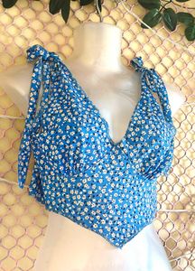 🆕Size S/M 🎁Buy 2 Get 1 Free 🎁 Floral Crop Top