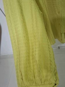 Olive Green Button-Down Top strachable