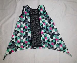 Triangle Print Tank with Lace