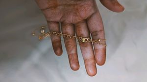 Stylish Double Chain With Earrings