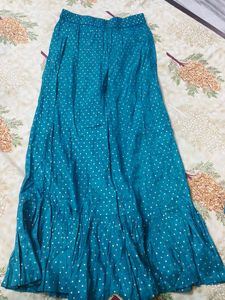 Beautiful Branded 2 Piece Set
