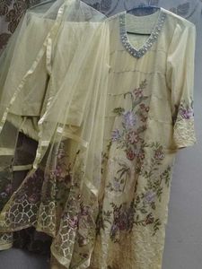 Pakistani Suit With Heavy Embirodry Dupatta