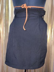 Chic Black Skirt