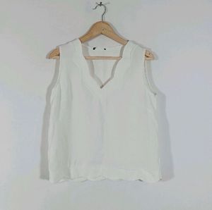 ❤️White Sleeveless Top in 200❤️