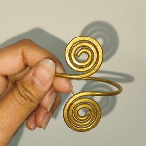 GOLD TONED BRACELET AND RING SET
