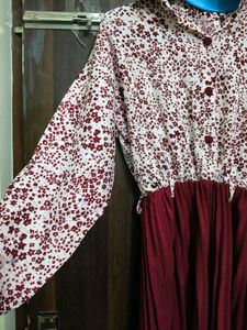 New Modern Floral Print &amp; Pleated Skirt Dress