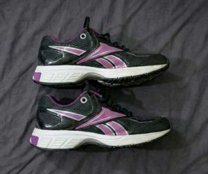 Original Reebok Aztrec 3 Running Shoe Unused