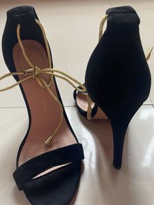 Gauri & Nainika pencil heel