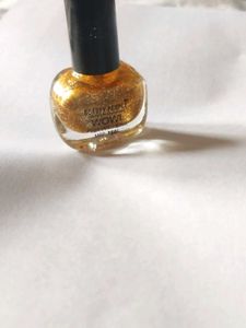 Beauty People WOW! Gold Nail Polish