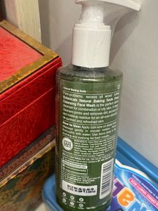 Lotus botanicals Deep cleansing Face Wash
