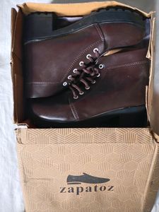 ZAPATOZ Women Brown Solid Heeled Boots