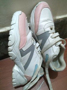Sports Shoes