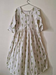 Elegant And Comfortable Dress